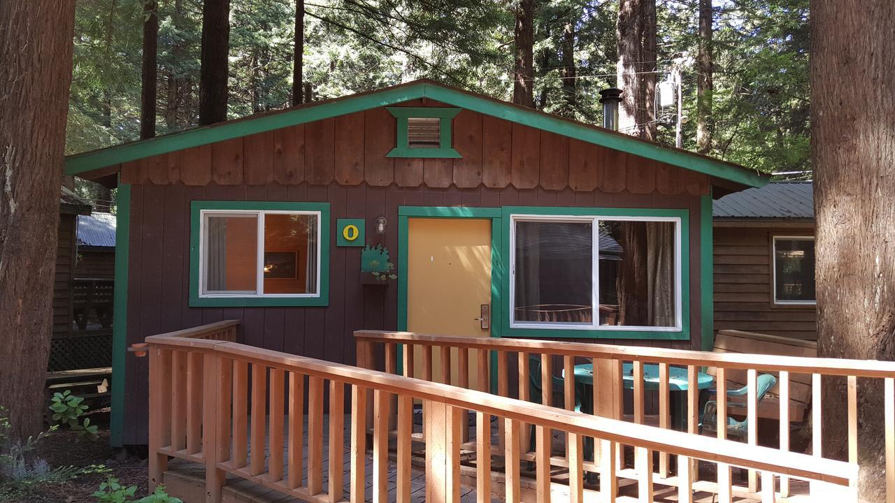 Emerald Forest Cabins Тринидад Номер фото