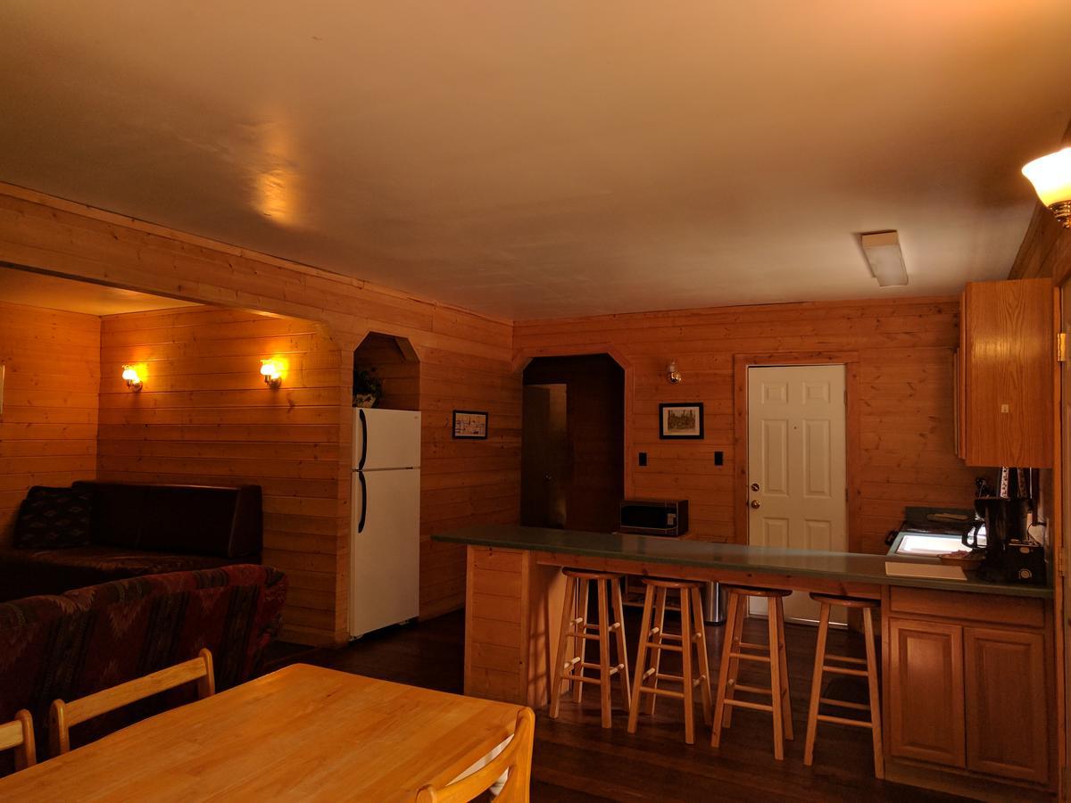 Emerald Forest Cabins Тринидад Экстерьер фото